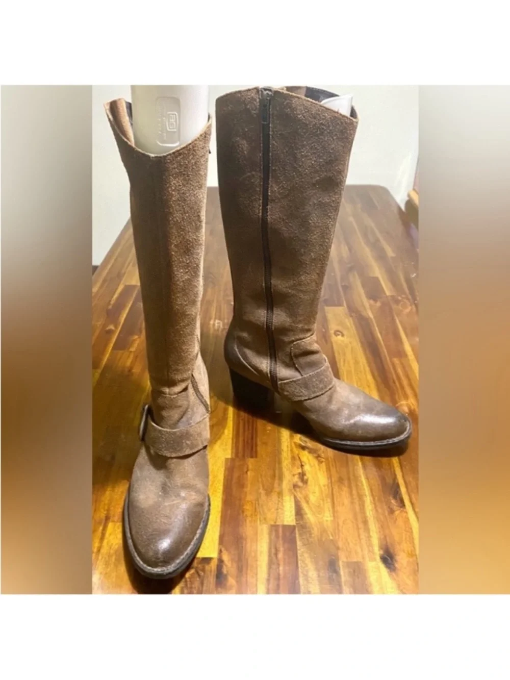 NWT Brown Born genuine beautiful Leather Knee-High Boots.